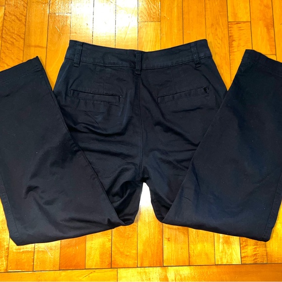 Gap Girlfriend Khaki Pants - Picture 2 of 4